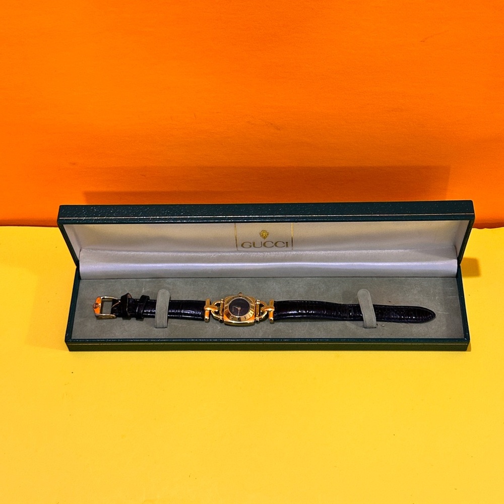 Gucci Gold and Black Women's Watch - Picture 13 of 16